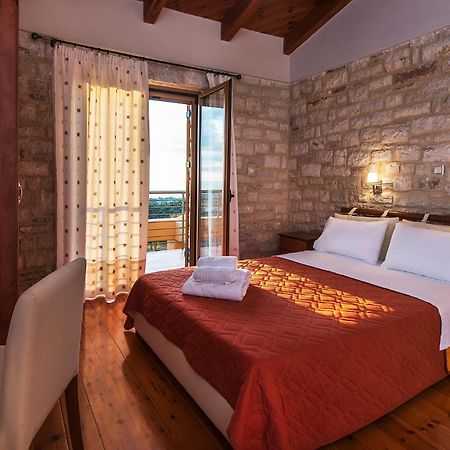Enastron Villas Kyparissia Exterior foto