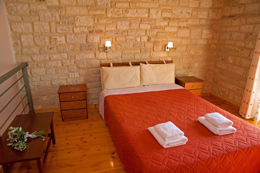 Enastron Villas Kyparissia Zimmer foto