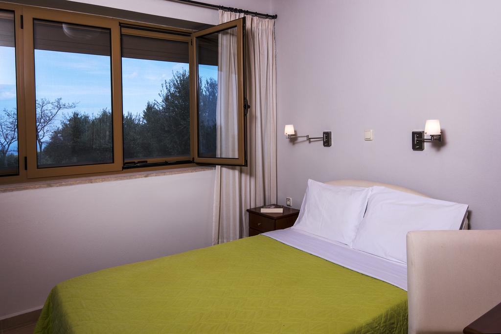 Enastron Villas Kyparissia Exterior foto