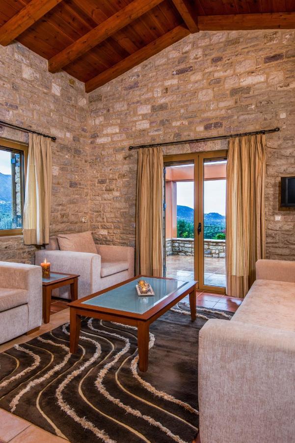 Enastron Villas Kyparissia Exterior foto